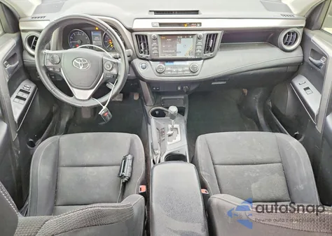 2017 Toyota Rav4 Xle z USA, uszkodzony, nr VIN JTMWFREV1HJ113219